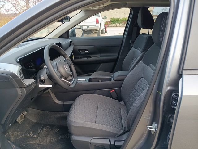 New 2026 Nissan Kicks SV w/ SV Premium Package image 11