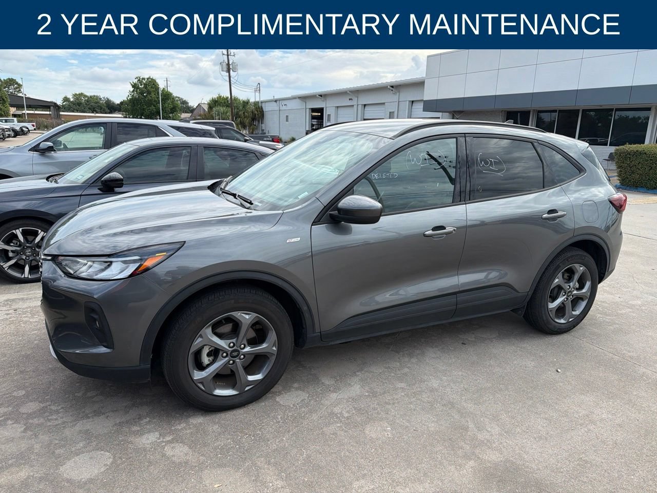 Used 2025 Ford Escape ST-Line Select AWD/4WD image 1