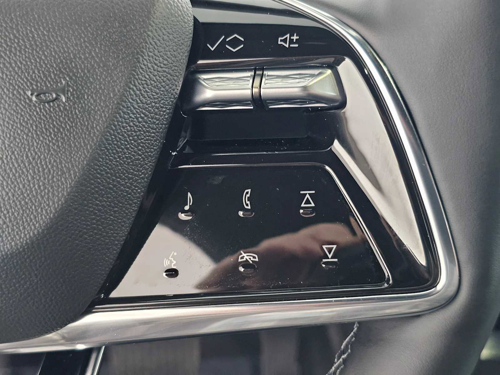 New 2026 Cadillac Lyriq Luxury image 28