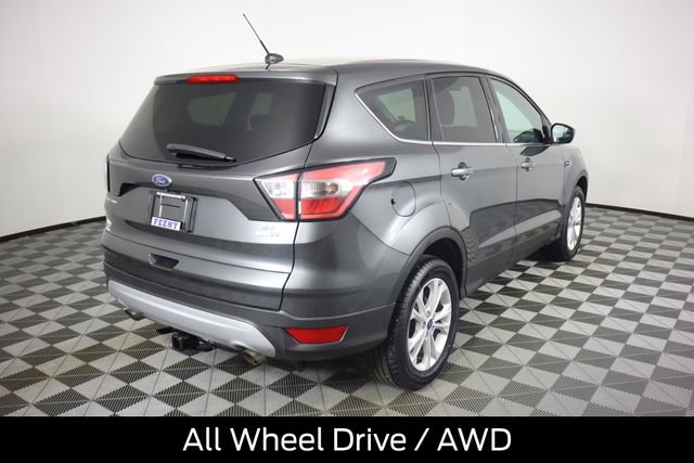 Used 2017 Ford Escape SE w/ SE Cold Weather Package image 3