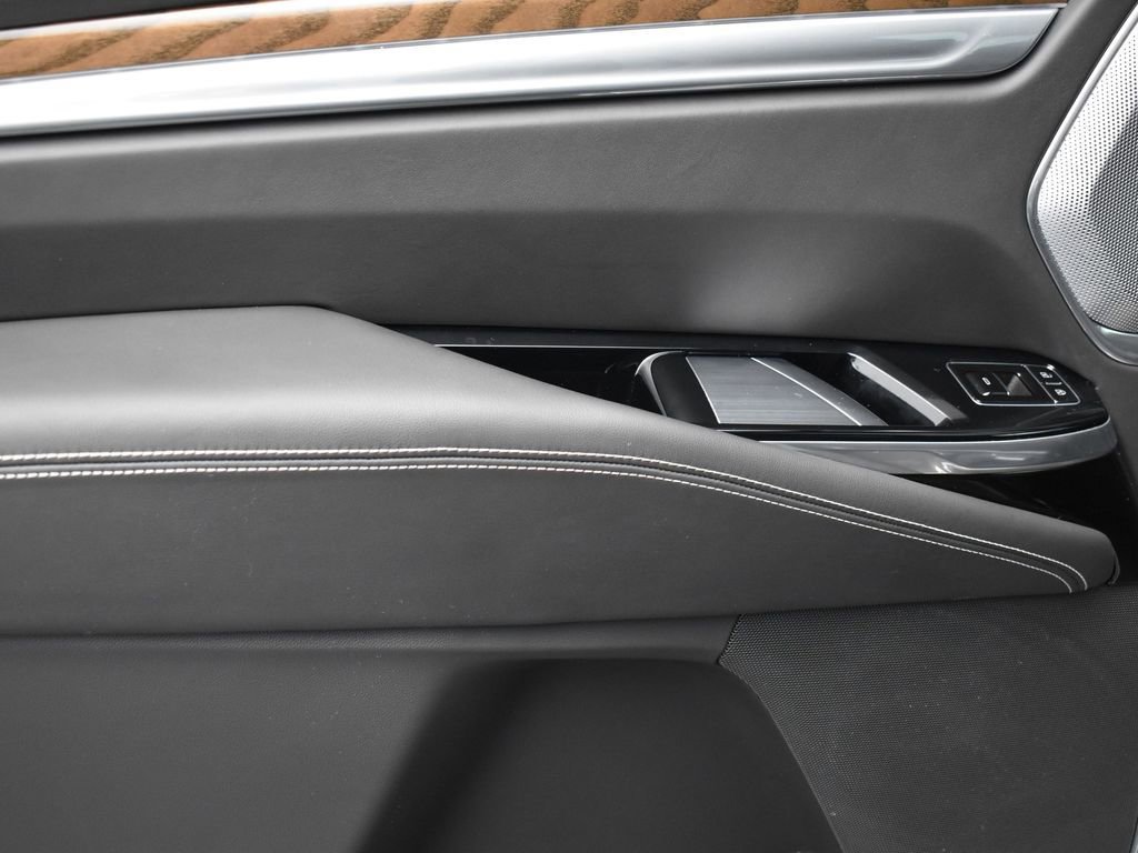Certified 2025 Cadillac Escalade Sport Platinum w/ LPO, Floor Liner Package image 31