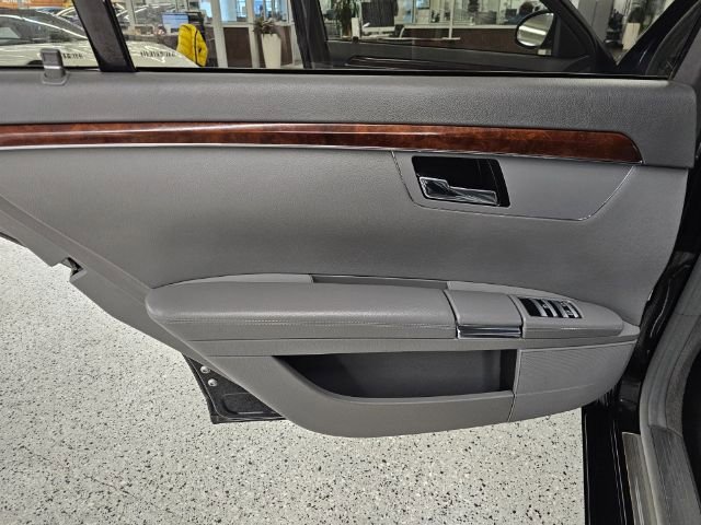 Used 2007 Mercedes-Benz S 550 image 33