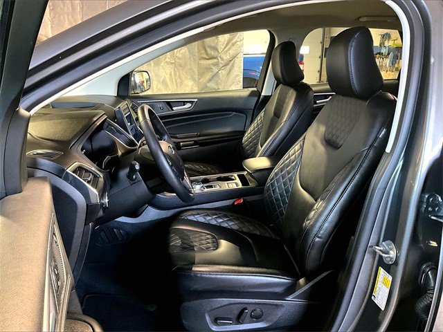 Used 2024 Ford Edge Titanium image 20