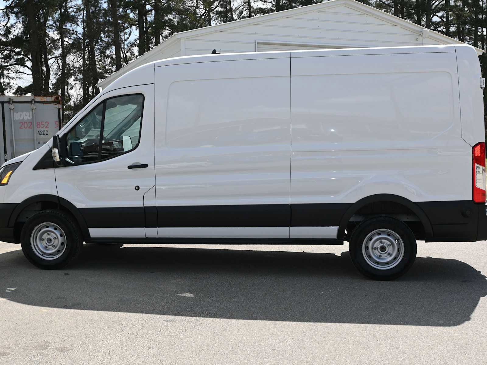 New 2025 Ford Transit 250 148 Medium Roof image 4