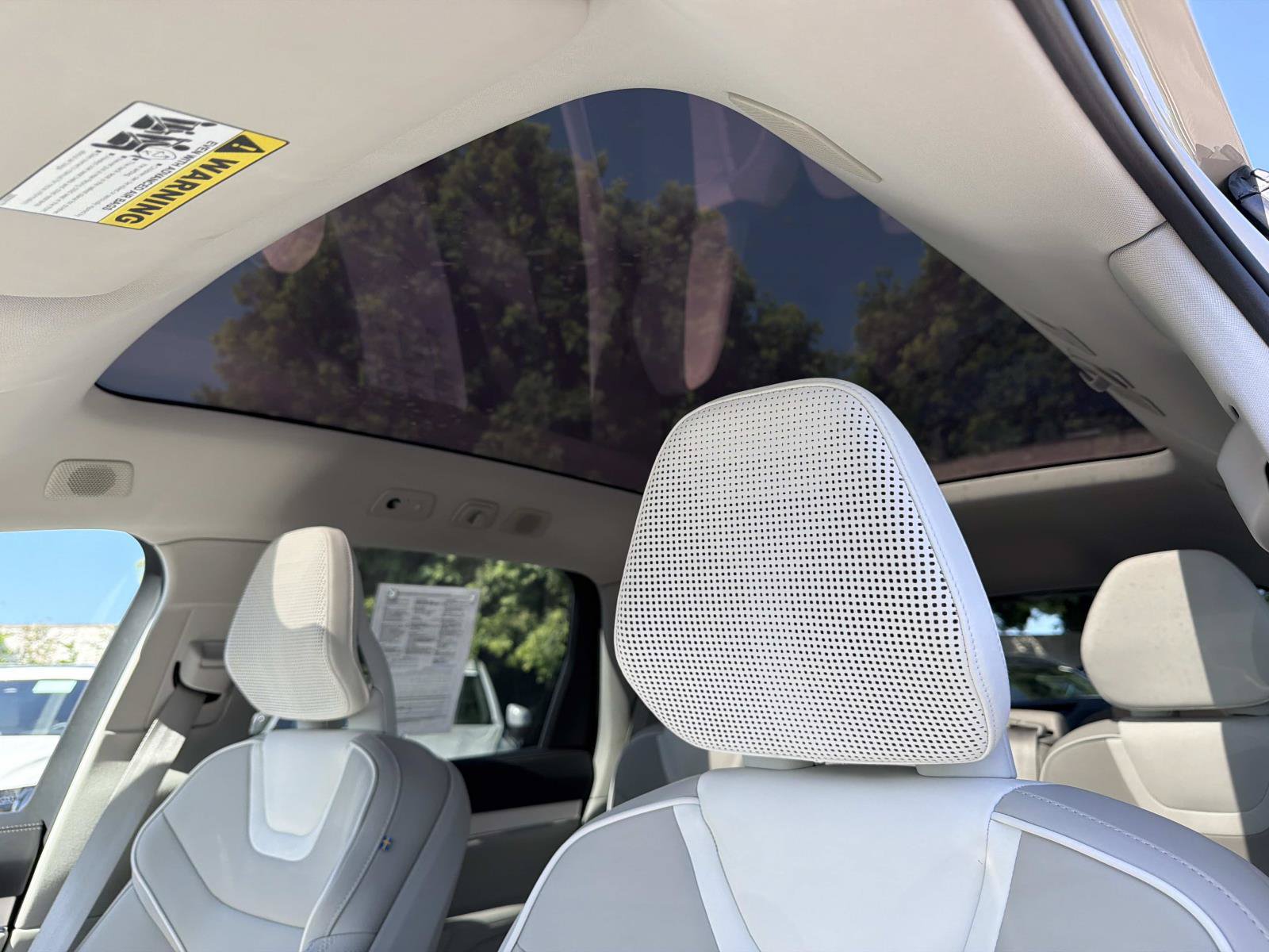 Certified 2025 Volvo EX90 Ultra AWD/4WD image 35