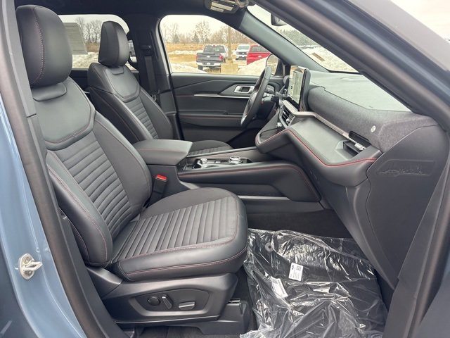 New 2026 Ford Explorer ST-Line w/ ST-Line Street Pack image 17