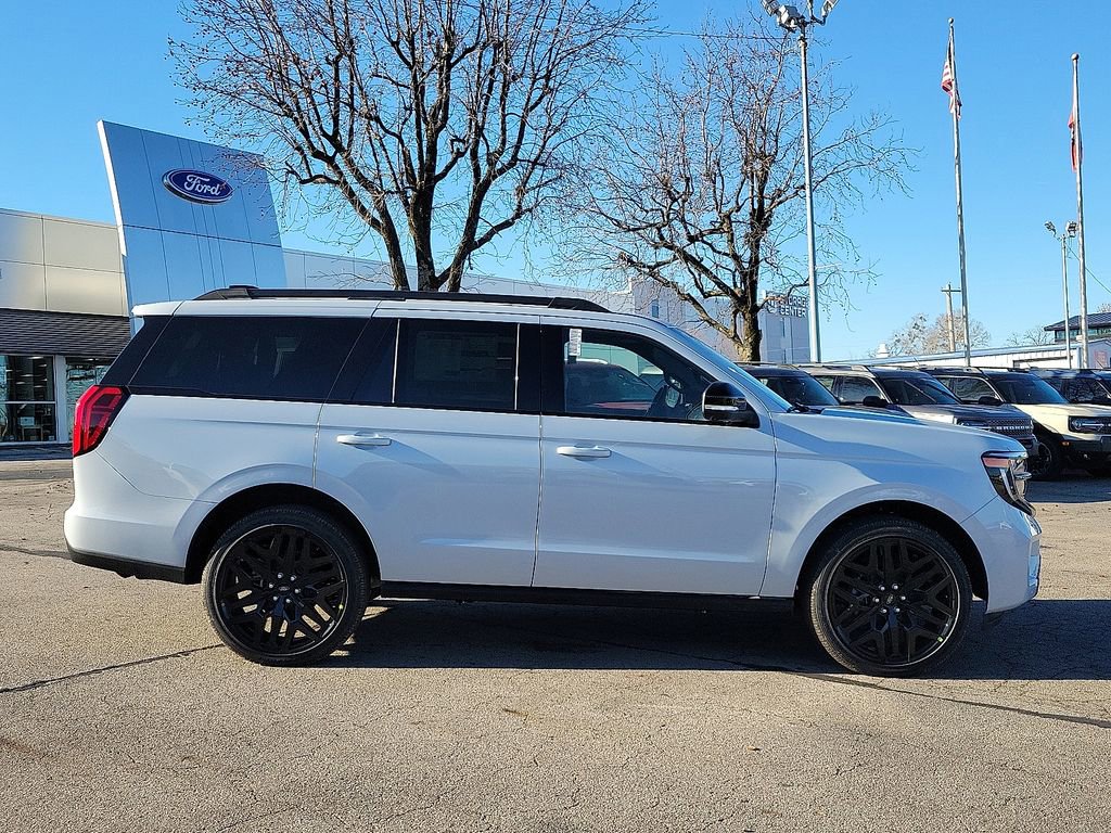 New 2026 Ford Expedition Platinum w/ Stealth Performance Package image 6