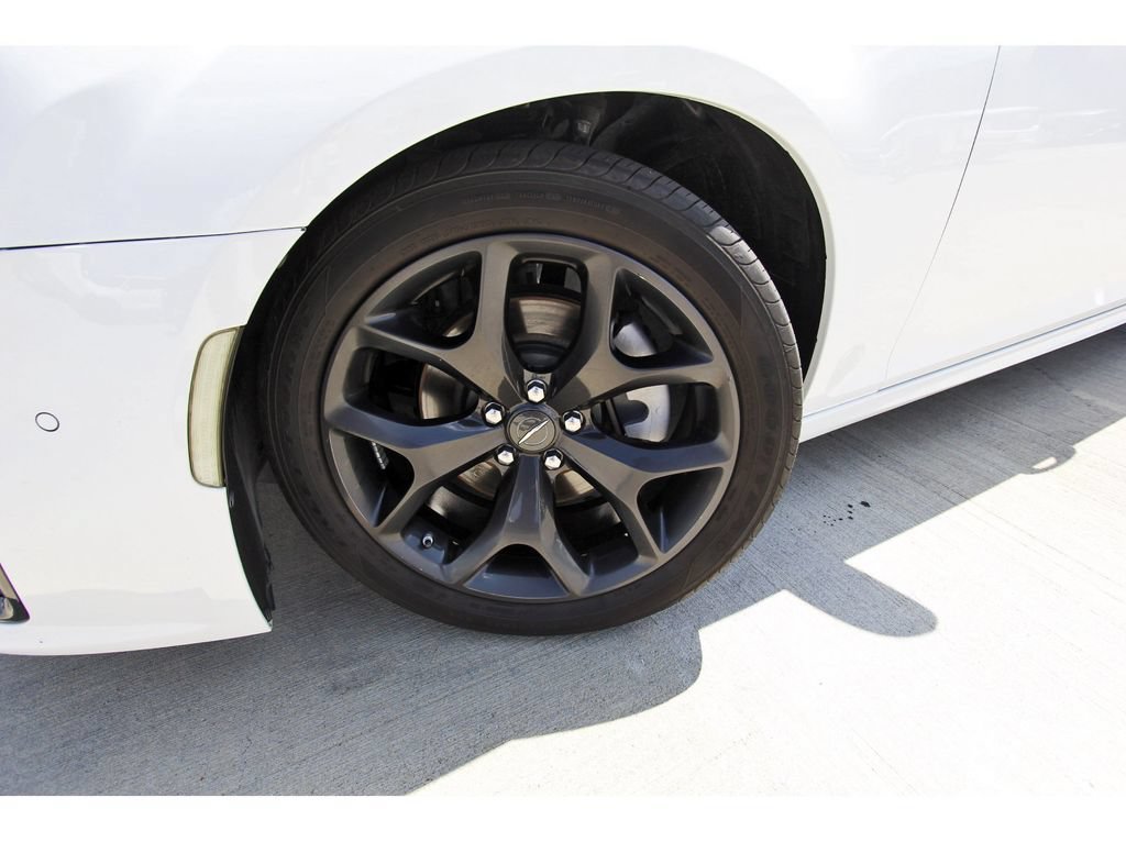 Used 2022 Chrysler 300 S w/ Comfort Group RWD image 30