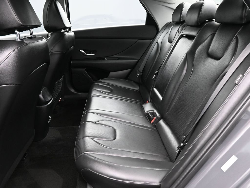 Certified 2025 Hyundai Elantra Limited w/ Cargo Package FWD image 11