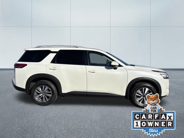 Used 2022 Nissan Pathfinder SL w/ Lighting Package (N92) image 3