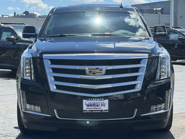 Used 2016 Cadillac Escalade Luxury AWD/4WD image 29