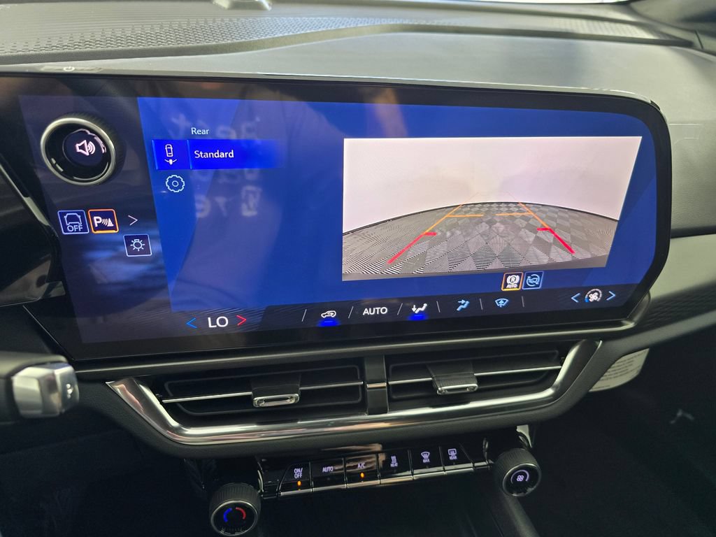New 2026 Chevrolet Equinox EV LT FWD image 31