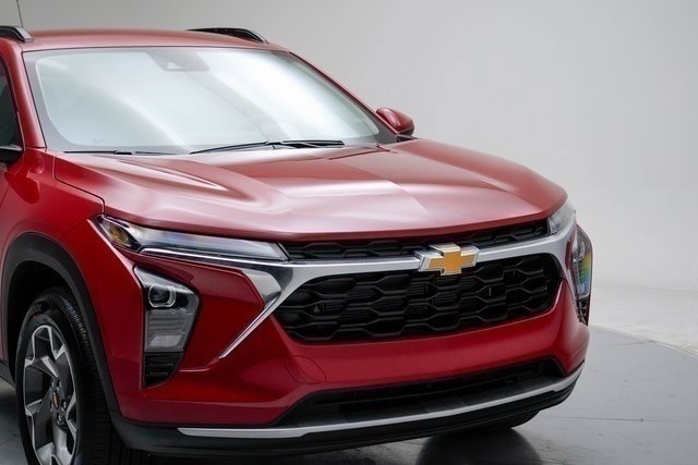 New 2026 Chevrolet Trax LT w/ Driver Confidence Package image 13