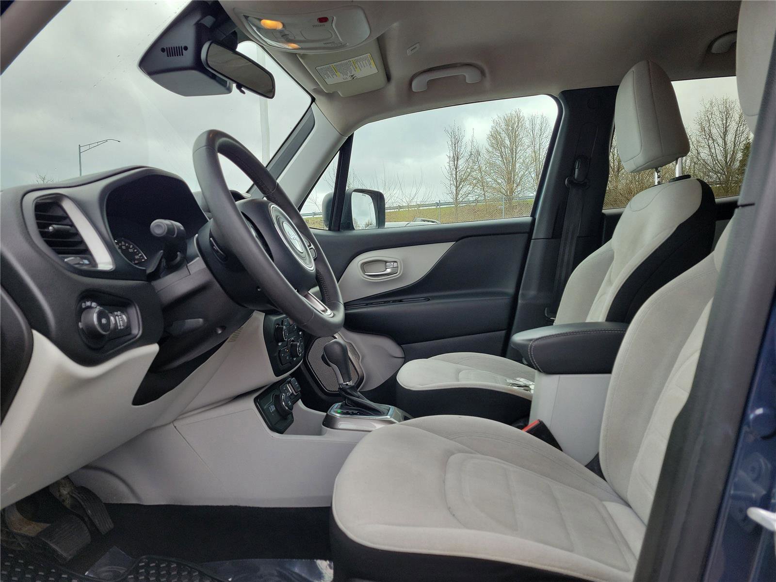Used 2022 Jeep Renegade Latitude image 15