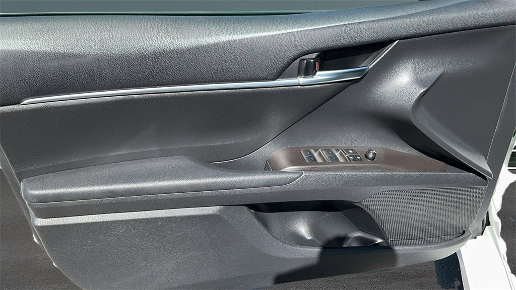 Used 2024 Toyota Camry SE w/ Audio Upgrade Package image 8