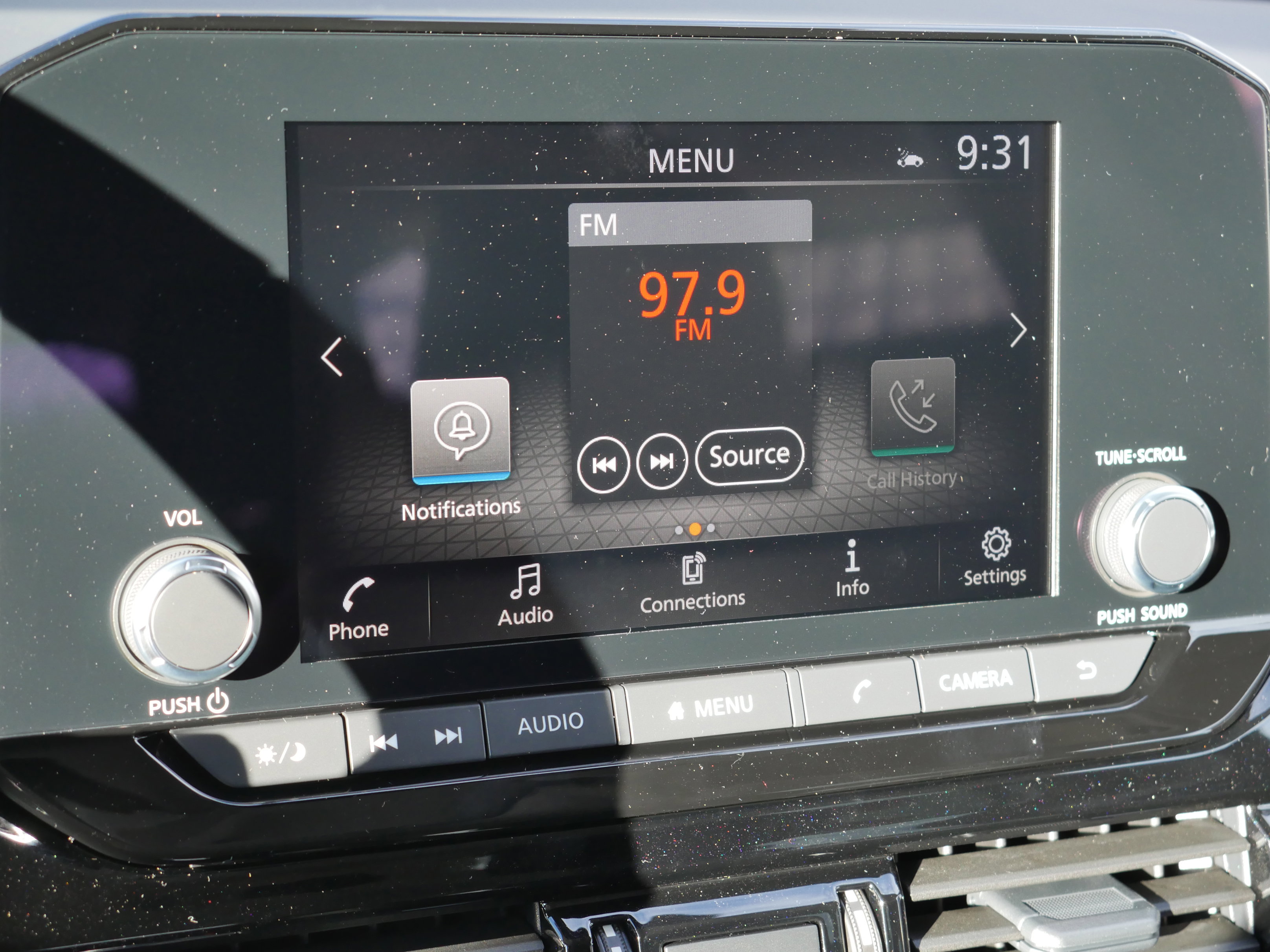 New 2025 Nissan Pathfinder SV image 9