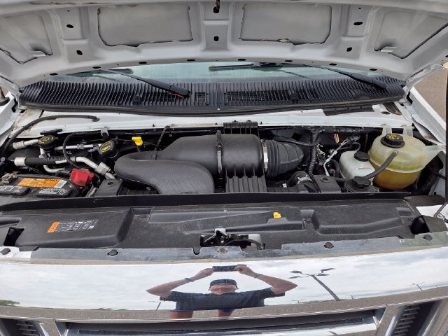 Used 2018 Ford E-350 and Econoline 350 Super Duty w/ Power Windows & Locks Group RWD image 10
