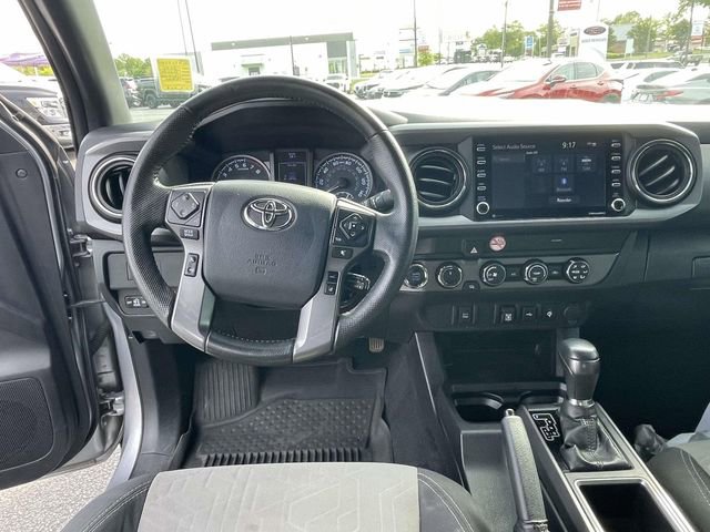 Used 2020 Toyota Tacoma TRD Sport image 10