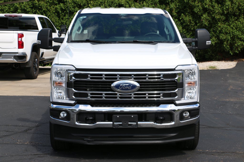 Used 2025 Ford F250 XLT w/ F-250 >10K GVWR Package AWD/4WD image 8