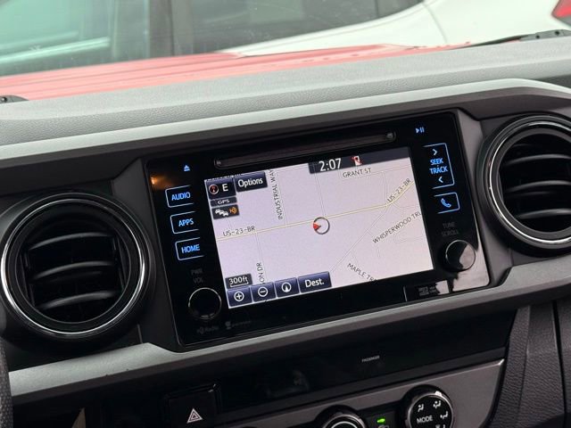 Used 2016 Toyota Tacoma SR image 4