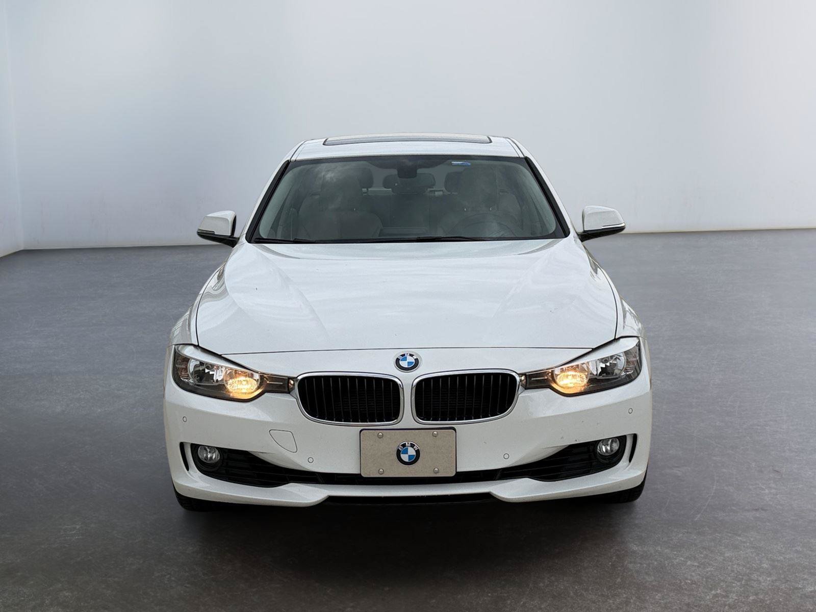 Used 2015 BMW 328i xDrive Sedan AWD/4WD image 8