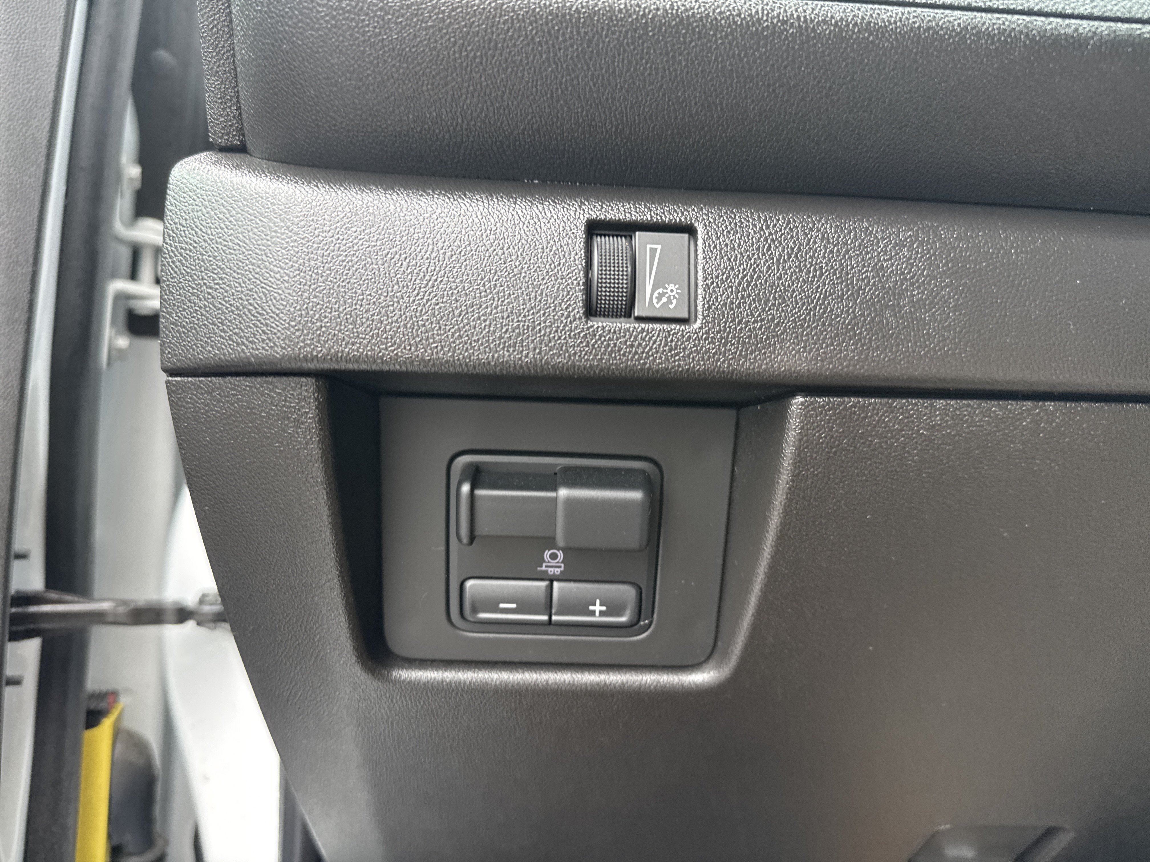 Used 2024 Chevrolet Colorado Trail Boss w/ Safety Package AWD/4WD image 28