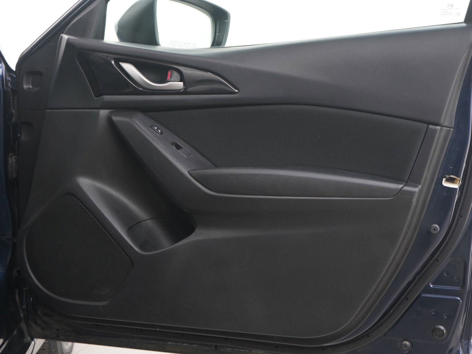 Used 2015 MAZDA MAZDA3 i Sport image 9