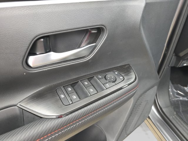 New 2027 Nissan Kicks SR w/ SR Premium Package FWD image 28