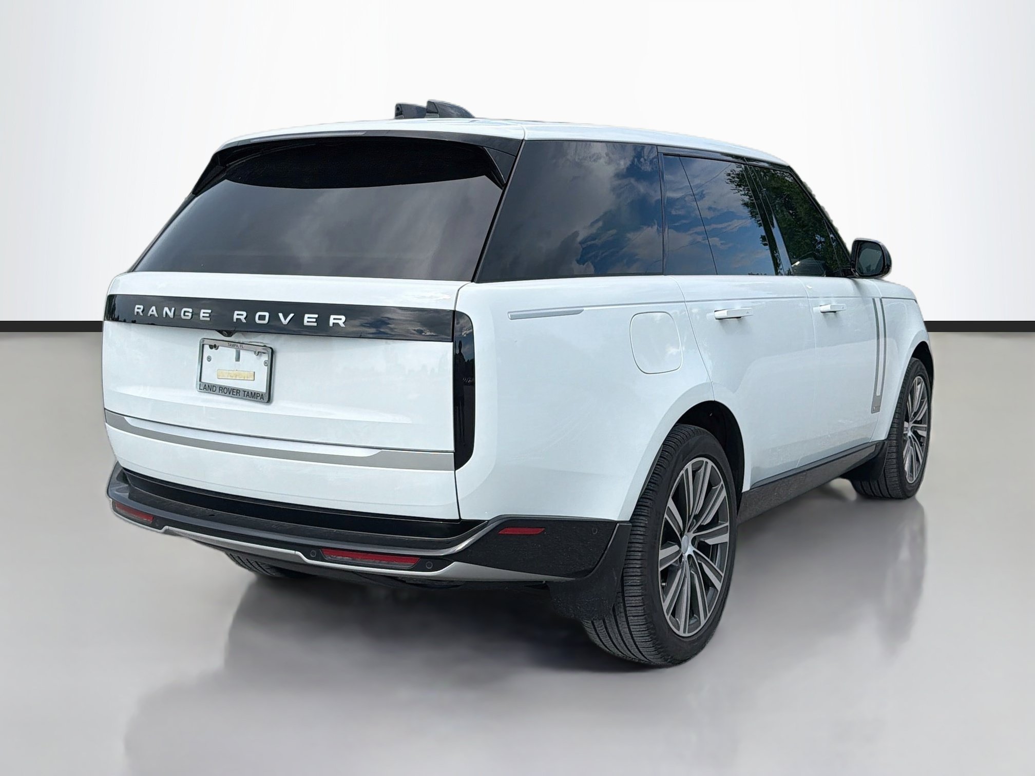 Used 2025 Land Rover Range Rover Autobiography AWD/4WD image 4