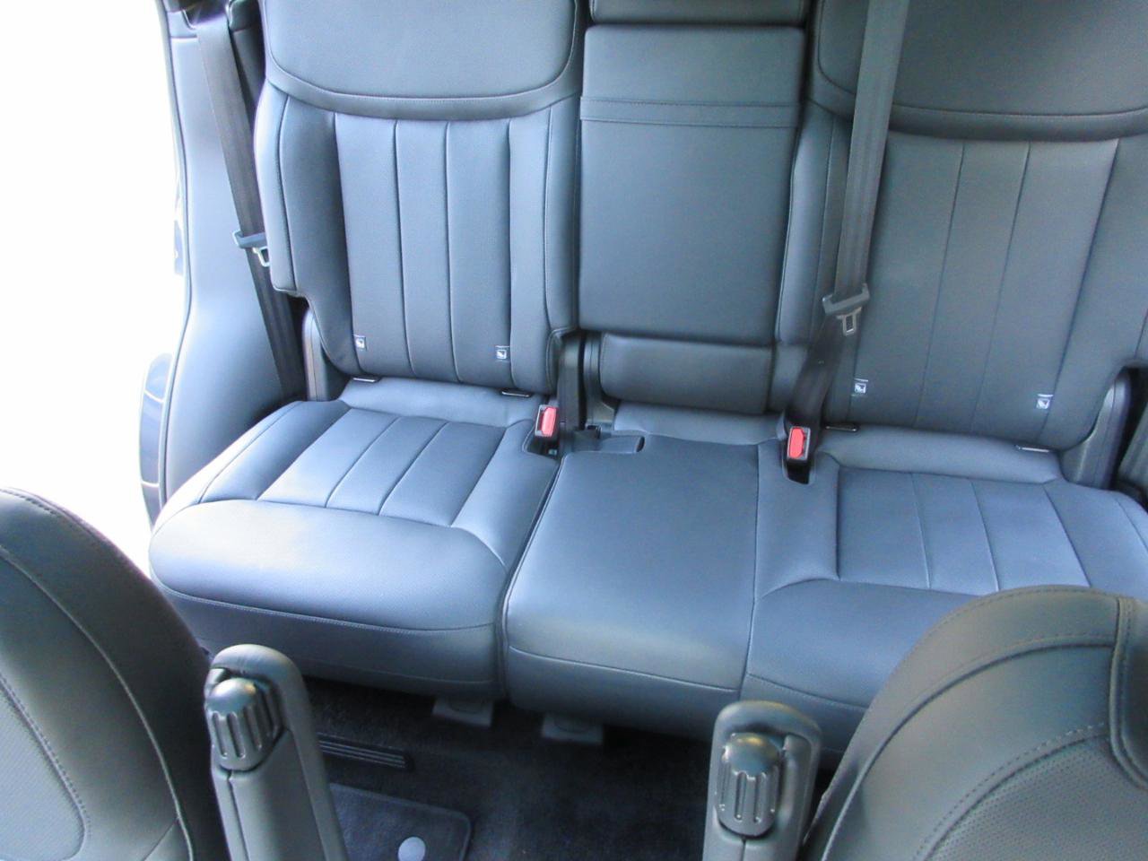 Used 2025 Land Rover Range Rover SE AWD/4WD image 49