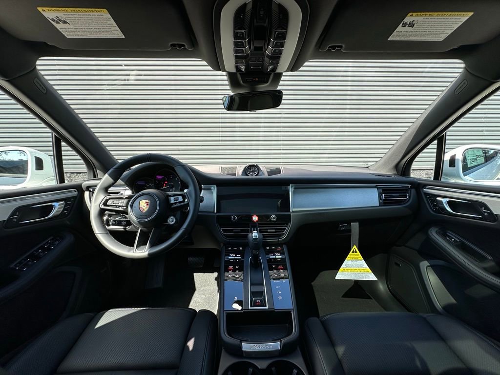 Used 2026 Porsche Macan AWD/4WD image 6