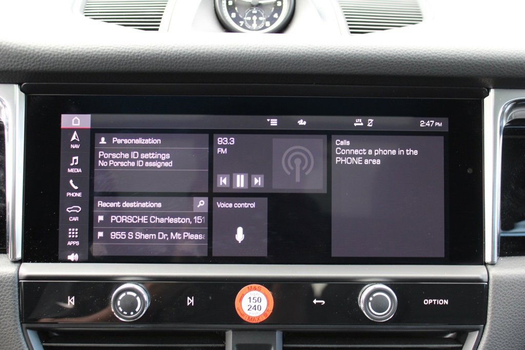 Used 2025 Porsche Macan image 29