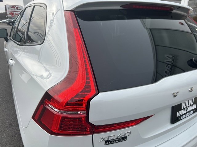 Certified 2025 Volvo XC60 B5 Plus image 10
