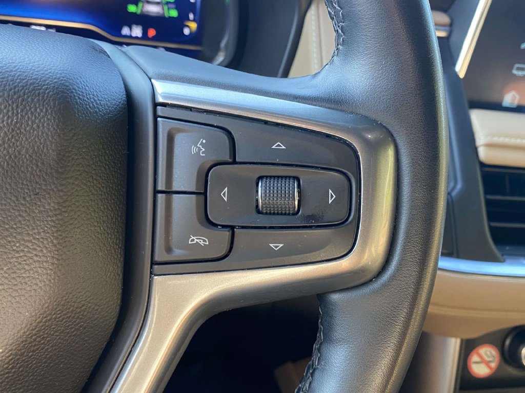 Used 2024 Chevrolet Tahoe Premier AWD/4WD image 22