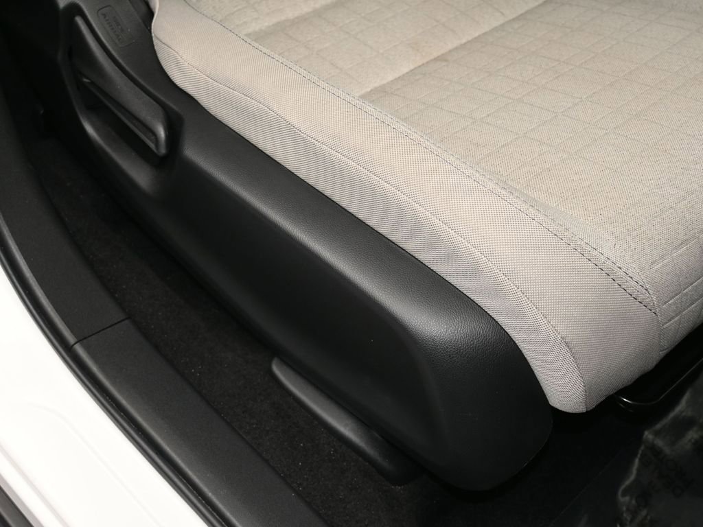 Used 2023 Honda HR-V LX image 26