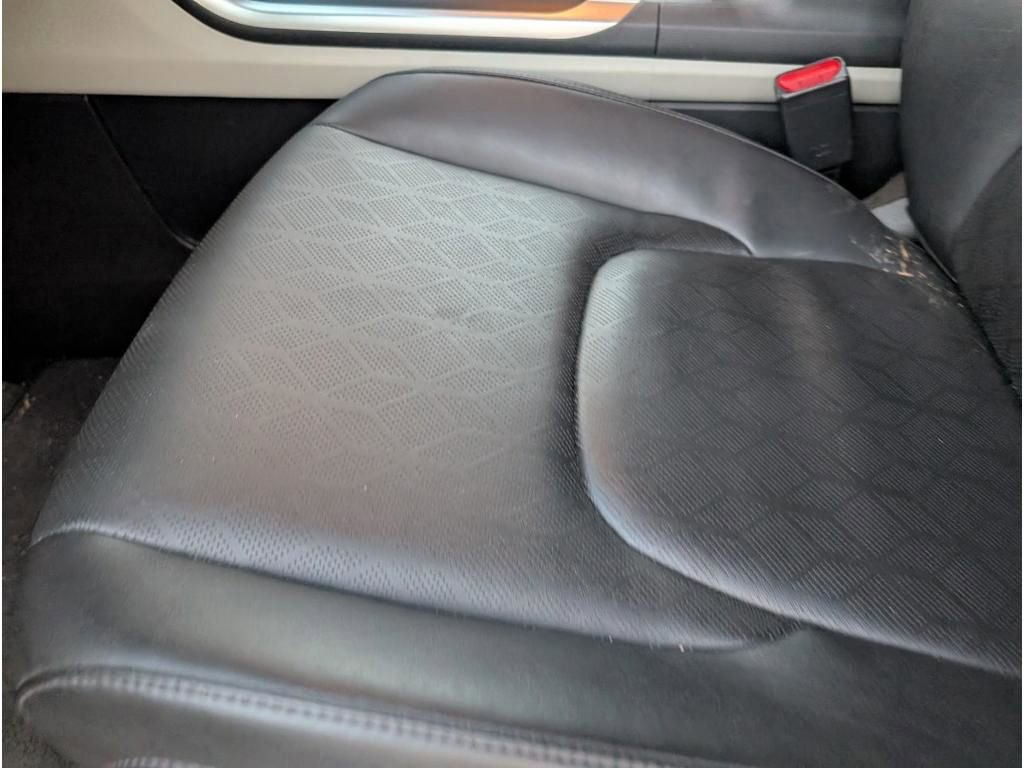 Used 2024 Kia Carnival LX image 22