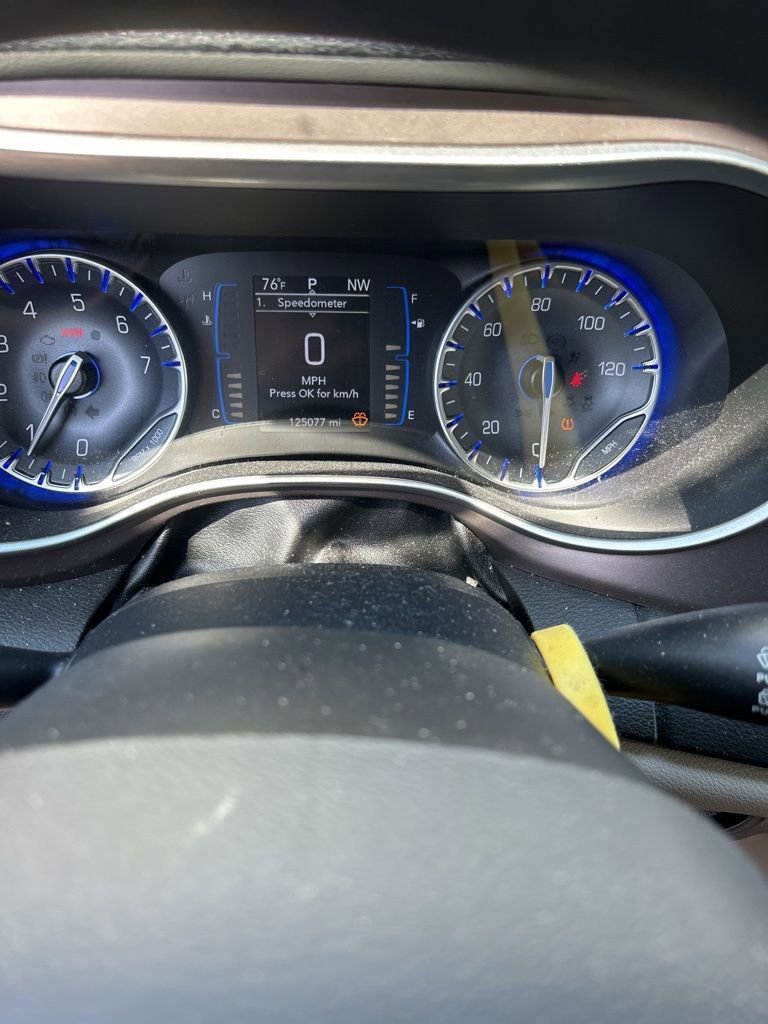 Used 2018 Chrysler Pacifica Touring Plus w/ Tire & Wheel Group image 7