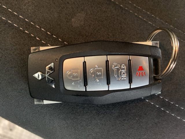 Used 2022 Mitsubishi Outlander SE image 11