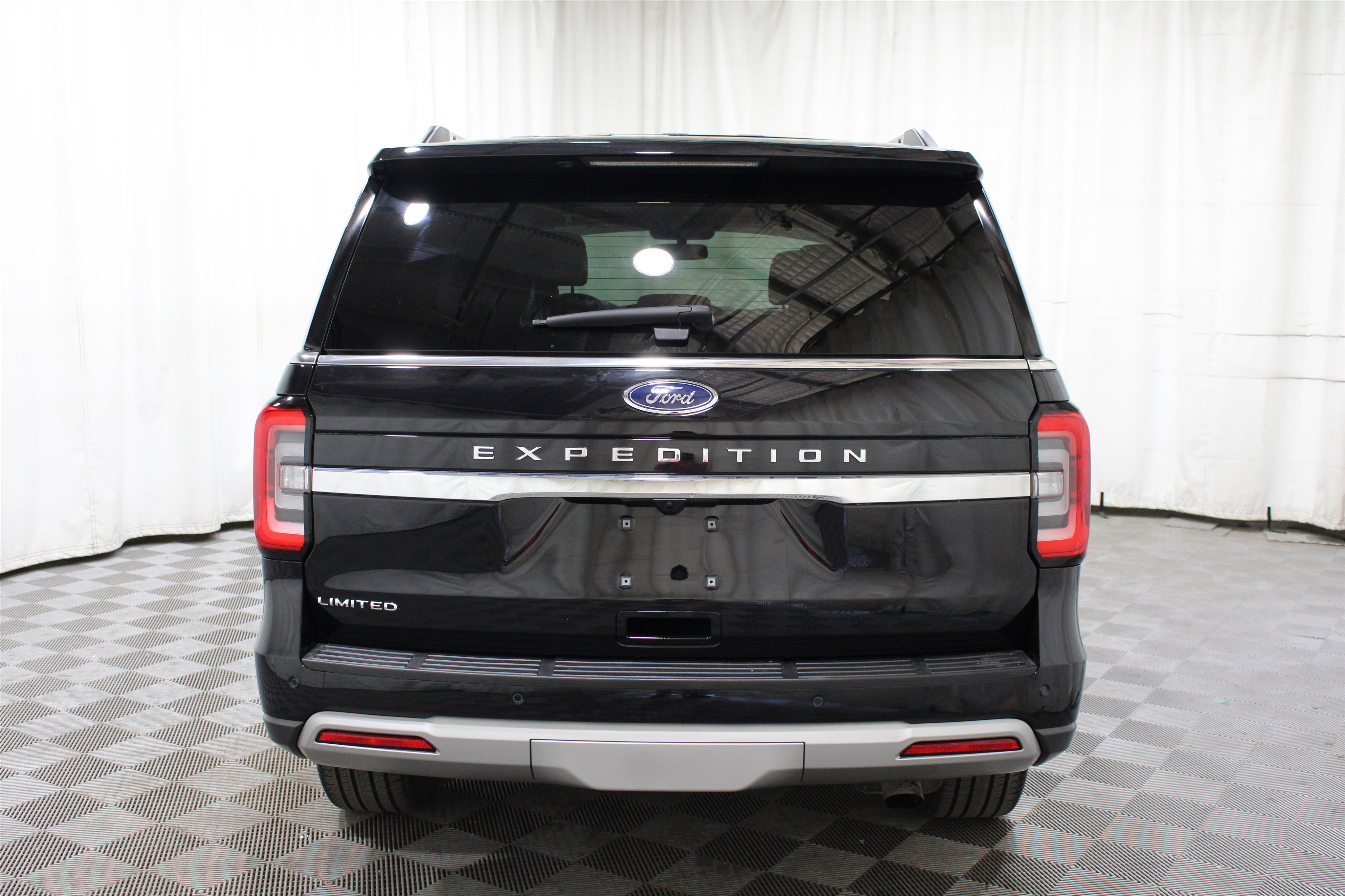 Used 2024 Ford Expedition Limited image 35