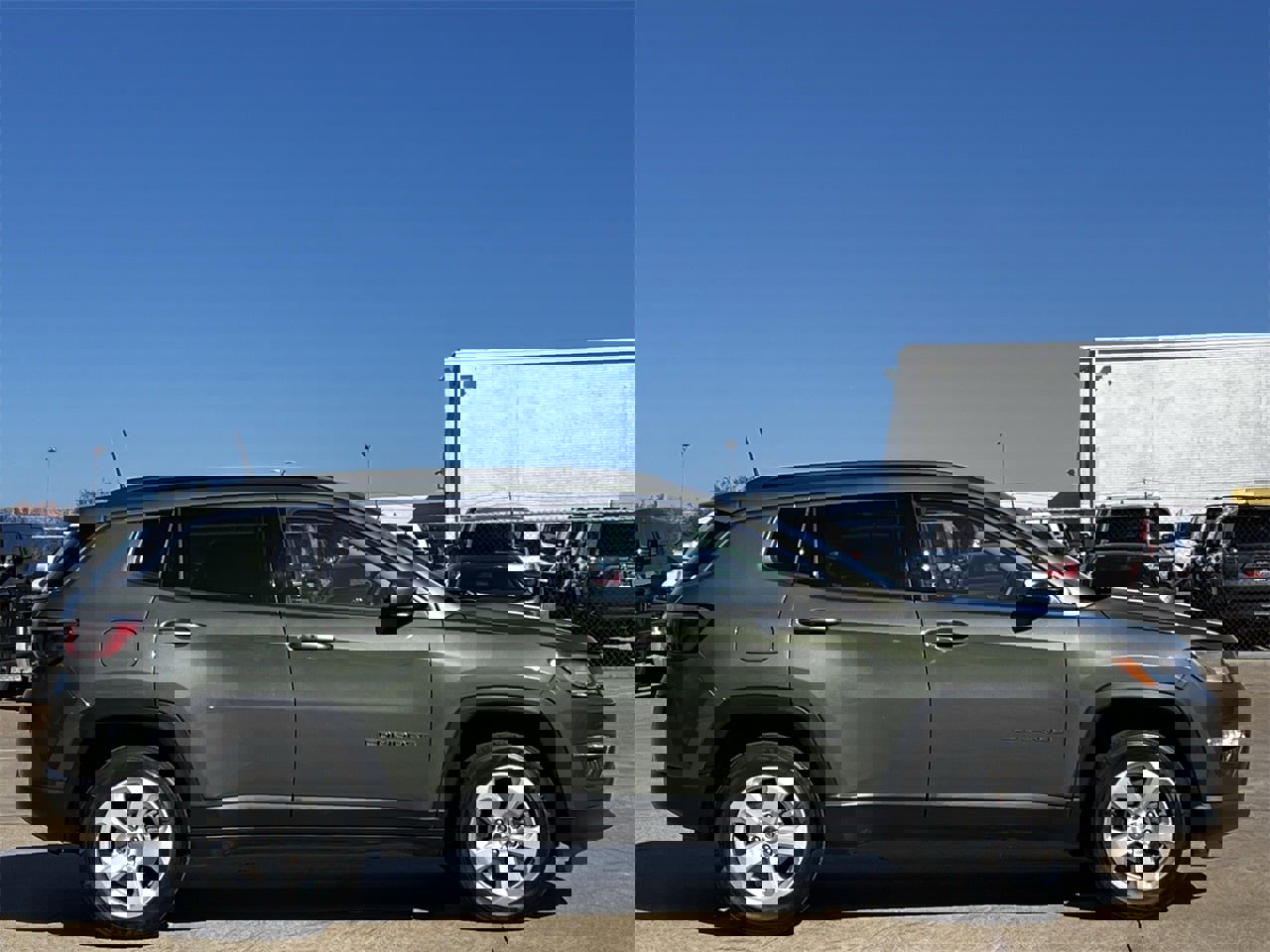 Used 2020 Jeep Compass Latitude w/ Cold Weather Group image 3