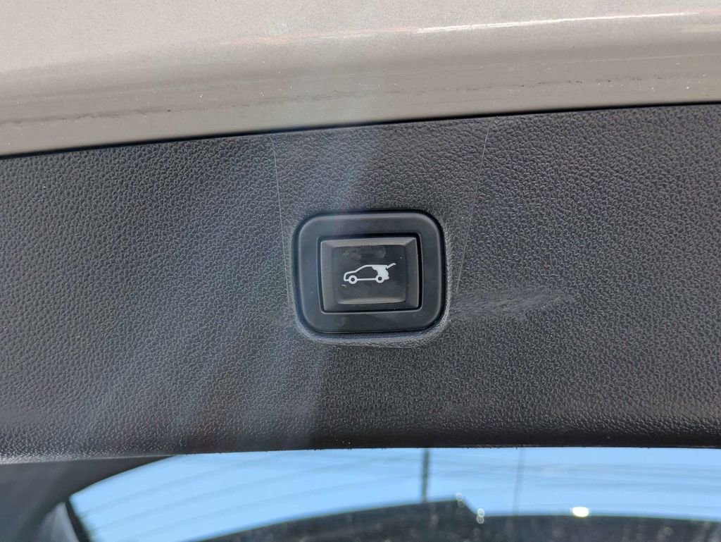 Used 2022 Chevrolet Blazer Premier w/ Enhanced Convenience Package image 15