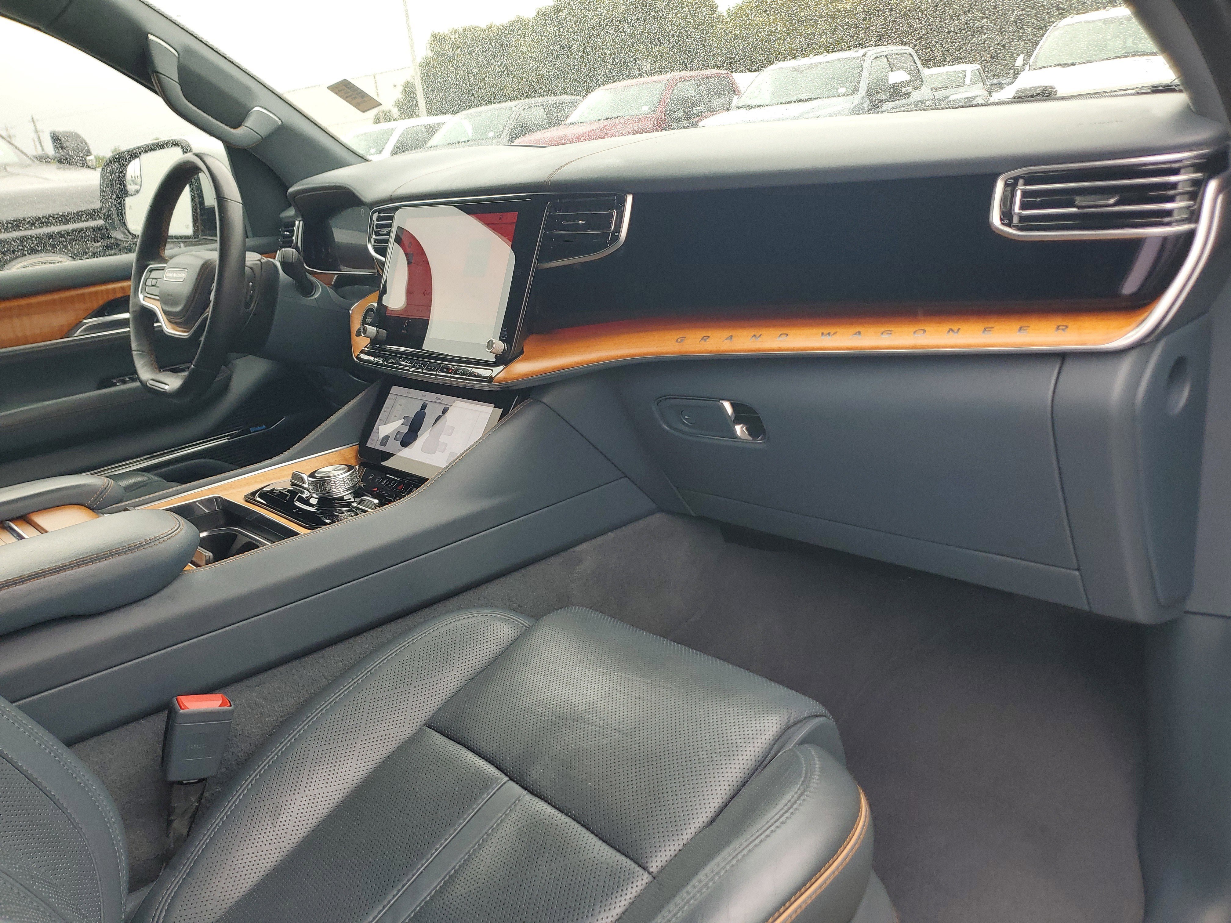 Used 2022 Jeep Grand Wagoneer Series II w/ Convenience Group III image 20