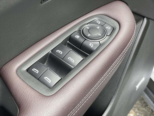 Used 2023 Cadillac XT6 Premium Luxury image 16