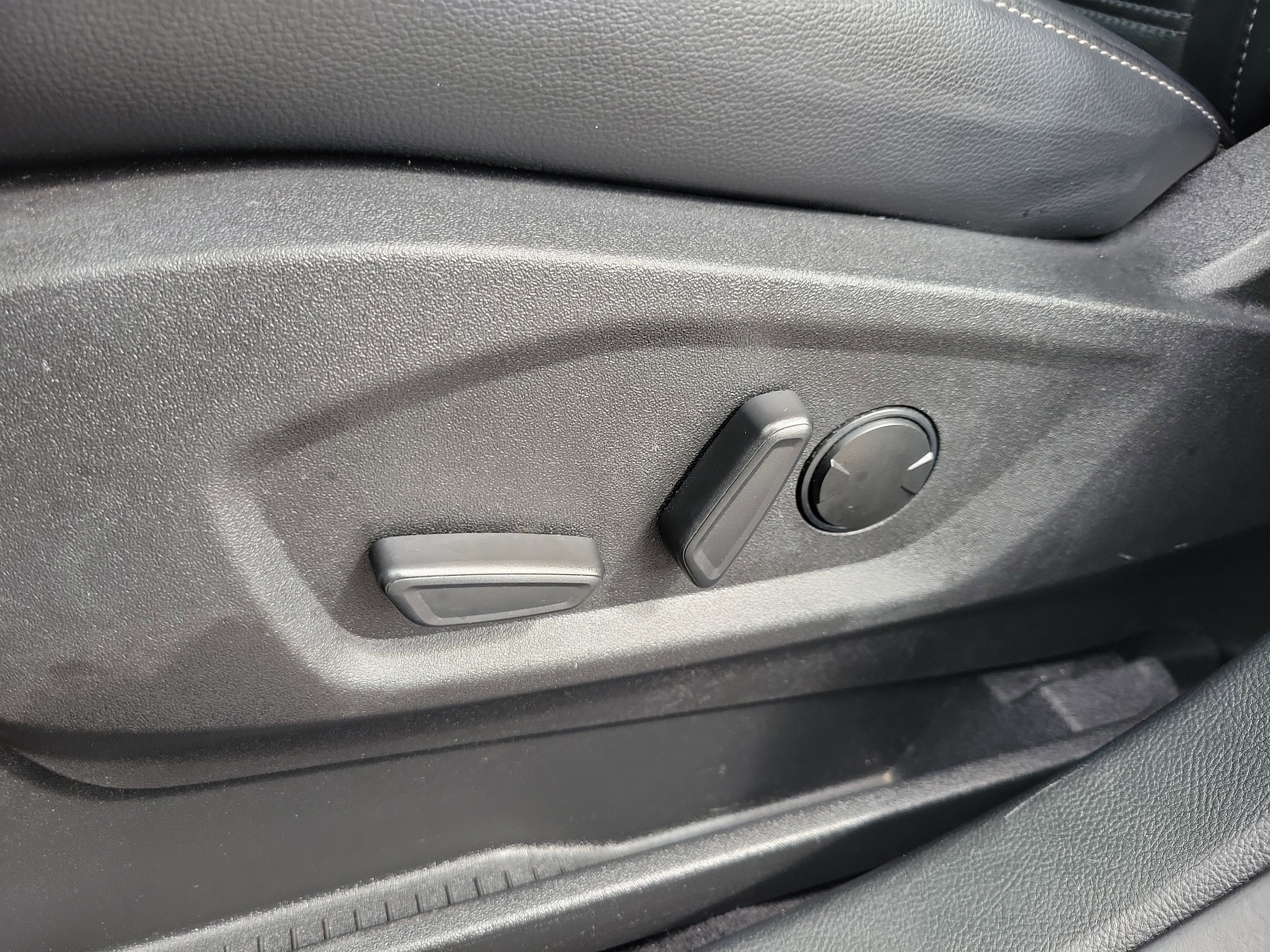 Used 2023 Ford Edge SEL image 20