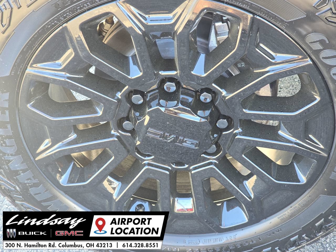 New 2026 GMC Sierra 2500 AT4 w/ AT4 Premium Plus Package AWD/4WD image 35