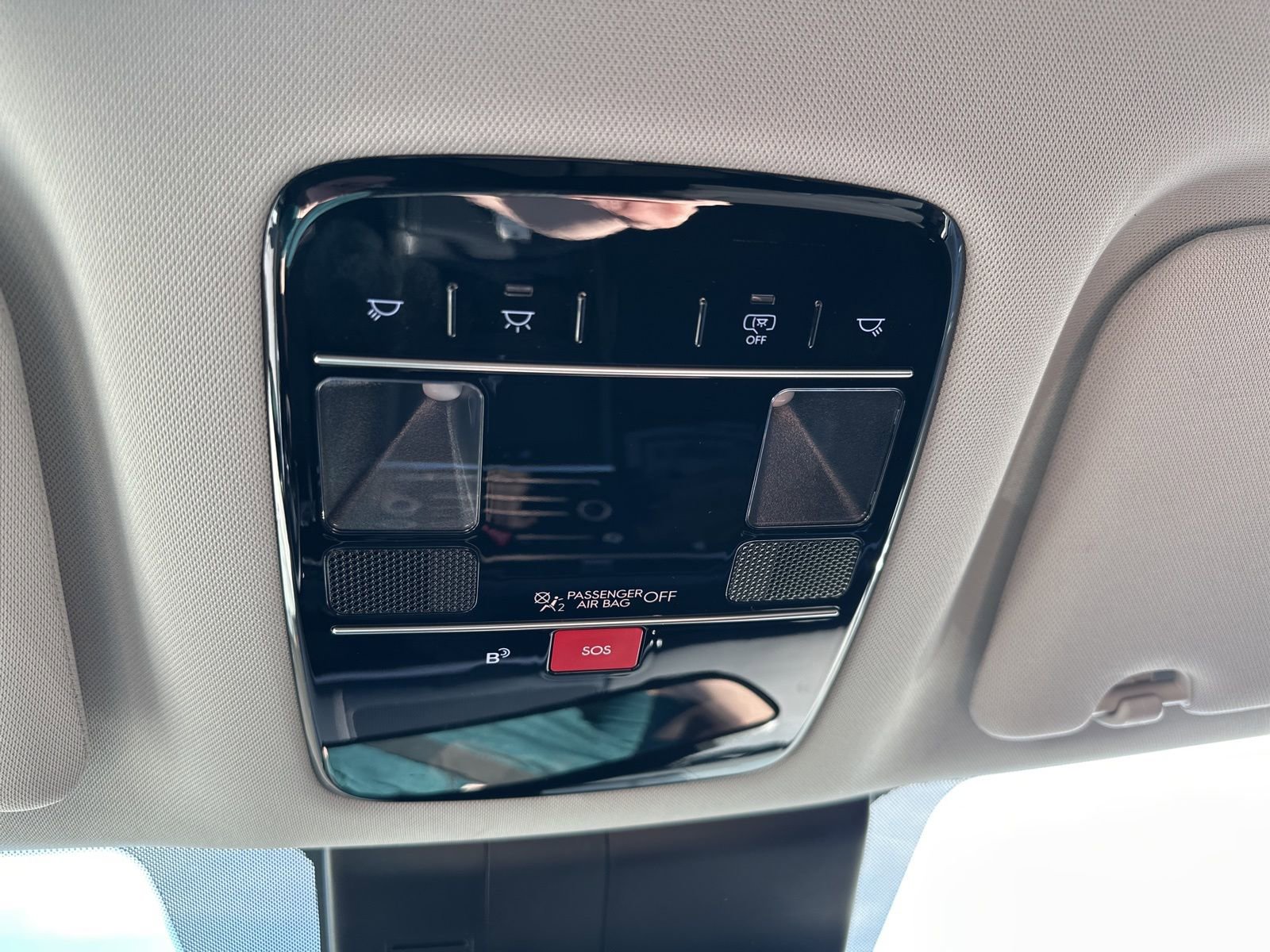 Used 2025 Hyundai Santa Fe SE image 64