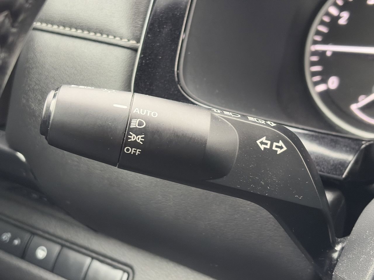 Certified 2024 Nissan Pathfinder SV image 19