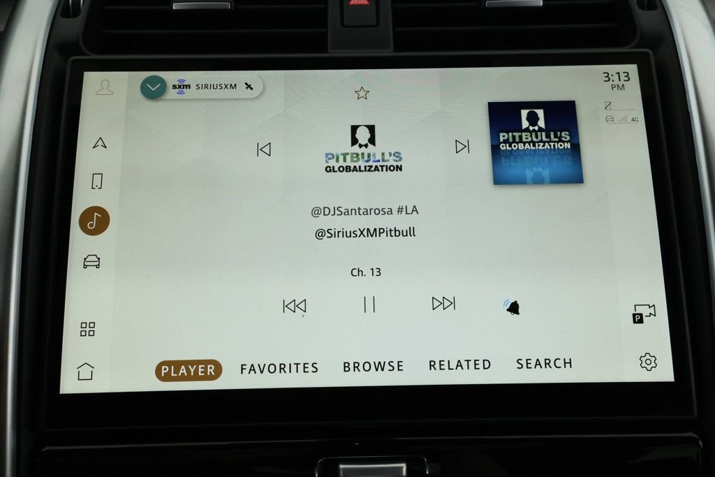 Used 2024 Land Rover Discovery Dynamic SE image 16