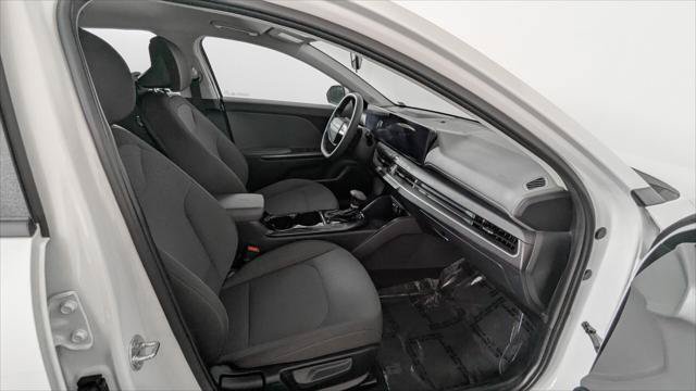 Used 2025 Kia K4 FWD image 23
