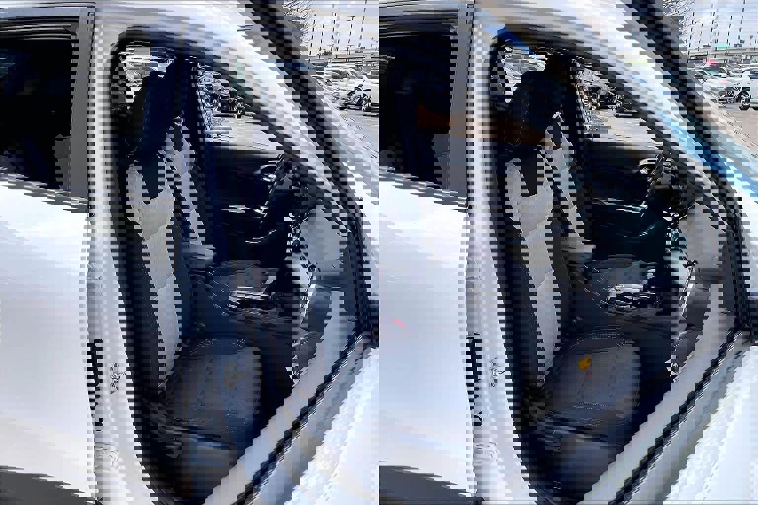 Used 2024 Chevrolet Trax LS w/ LS Convenience Package image 8